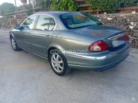 Usado Jaguar X-type Executive 130 CV (95 kW) 2005 Gris / plata Berlina