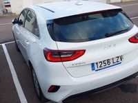 Usado Kia Ceed 101 CV (74 kW) 2022 Blanco Utilitario