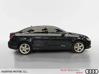 Usado Audi A3 150 CV (110 kW) 2019 Azul Berlina