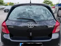 Usado Toyota Yaris 87 CV (63 kW) 2008 Negro Utilitario