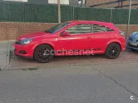 Usado Opel Astra GTC 110 CV (80 kW) 2011 Rojo Berlina