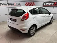 Usado Ford Fiesta Trend 60 CV (44 kW) 2014 Blanco Utilitario