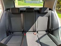 Usado VW Golf VIII Advance 131 CV (96 kW) 2020 Gris Utilitario