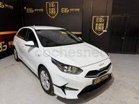 Usado Kia Ceed 120 CV (88 kW) 2024 Blanco Utilitario