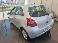 Usado Toyota Yaris 90 CV (66 kW) 2008 Blanco Utilitario