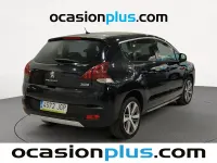 Usado Peugeot 3008 Allure 131 CV (96 kW) 2015 Negro Familiar