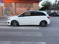 Usado Mercedes B200 AMG line 136 CV (100 kW) 2016 Blanco Utilitario