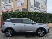 Usado Peugeot 3008 Allure 130 CV (95 kW) 2020 Gris / plata SUV