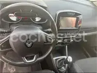 Usado Renault Clio IV Zen 90 CV (66 kW) 2016 Granate Berlina
