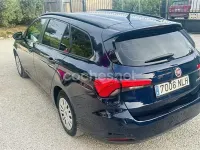 Usado Fiat Tipo Lounge 95 CV (69 kW) 2017 Azul Berlina