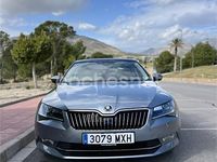 Usado Skoda Superb 190 CV (139 kW) 2015 Gris / plata Berlina