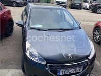Usado Peugeot 208 Active 82 CV (60 kW) 2014 Negro Utilitario