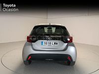 Usado Toyota Yaris 125 CV (91 kW) 2022 Gris / plata Utilitario