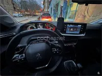Usado Peugeot 208 Active 100 CV (73 kW) 2023 Blanco Utilitario