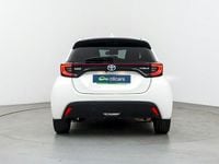 Usado Toyota Yaris Hybrid Style 116 CV (85 kW) 2021 Blanco Berlina