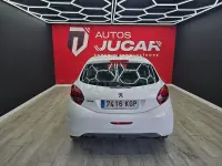 Usado Peugeot 208 Active 75 CV (55 kW) 2018 Blanco Utilitario
