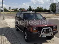 Usado Jeep Cherokee Sport 115 CV (84 kW) 2001 Granate SUV
