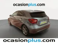 Usado Mercedes A180 109 CV (80 kW) 2017 Gris Utilitario