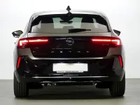 Usado Opel Astra Elegance 181 CV (133 kW) 2023 Negro Utilitario