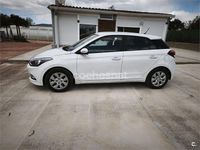 Usado Hyundai i20 84 CV (61 kW) 2018 Blanco Berlina