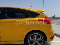 Usado Ford Focus ST 250 CV (183 kW) 2017 Amarillo Berlina