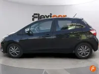 Usado Toyota Yaris Active 69 CV (50 kW) 2020 Negro