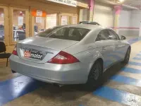Usado Mercedes CLS500 310 CV (228 kW) 2004 Plateado Berlina