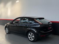 Usado Ford Focus Trend 109 CV (80 kW) 2010 Negro Berlina