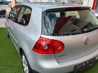 Usado VW Golf IV Highline 140 CV (102 kW) 2005 Gris / plata Berlina