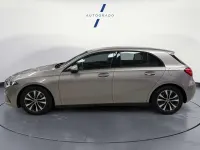 Usado Mercedes A180 109 CV (80 kW) 2021 Gris Utilitario