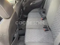 Usado Ford Fiesta Trend 60 CV (44 kW) 2003 Gris / plata Utilitario