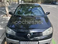Usado Renault Mégane Cabriolet Dynamique 136 CV (100 kW) 2005 Negro Descapotable