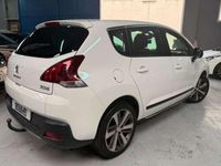 Usado Peugeot 3008 Allure 120 CV (88 kW) 2016 Blanco Monovolumen