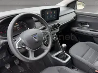 Usado Dacia Jogger Extreme 100 CV (73 kW) 2022 Blanco Monovolumen