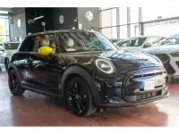 Usado Mini Cooper SE 135 kW (184 CV) 2022 Negro Utilitario