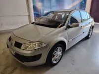 Usado Renault Mégane Expression 120 CV (88 kW) 2004 Gris / plata Berlina