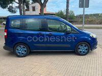 Usado Ford Tourneo Courier Ambiente 100 CV (73 kW) 2017 Azul Monovolumen