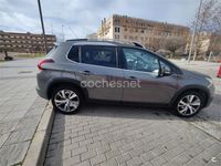 Usado Peugeot 2008 Active 100 CV (73 kW) 2016 Gris / plata SUV