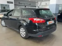 Usado Ford Focus Trend 109 CV (80 kW) 2011 Gris / plata Utilitario