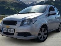 Usado Chevrolet Aveo LS 101 CV (74 kW) 2011 Gris / plata Berlina