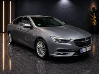 Usado Opel Insignia Innovation 136 CV (100 kW) 2020 Gris / plata Berlina
