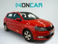 Usado Skoda Fabia Ambition 90 CV (66 kW) 2016 Rojo Berlina