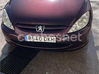 Usado Peugeot 307 CC 138 CV (101 kW) 2005 Violeta / lila Descapotable