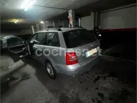 Usado Audi A4 110 CV (80 kW) 1999 Gris / plata Familiar