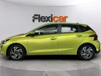 Usado Hyundai i20 84 CV (61 kW) 2024 Verde Utilitario