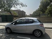 Usado Peugeot 208 Active 82 CV (60 kW) 2014 Gris / plata Utilitario