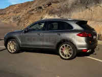 Usado Porsche Cayenne Turbo 500 CV (367 kW) 2011 Gris / plata SUV