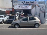 Usado Skoda Fabia 64 CV (47 kW) 2006 Beige Berlina