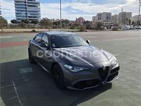 Usado Alfa Romeo Giulia Ti 200 CV (147 kW) 2022 Gris / plata Berlina
