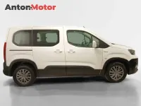 Usado Peugeot Rifter Style 100 CV (73 kW) 2021 Blanco Monovolumen